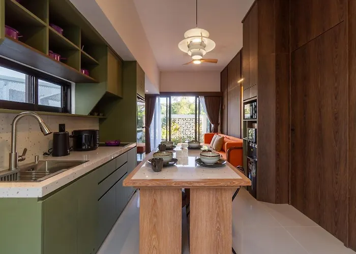 3br 3 Bathroom Pool In The Heart Of *