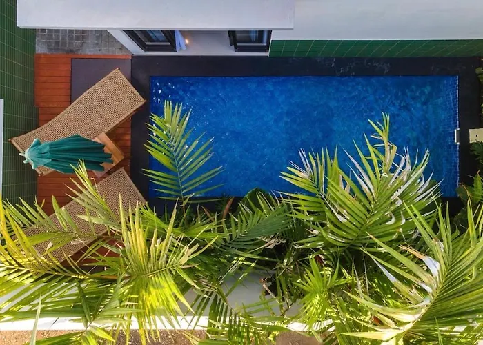 3br 3 Bathroom Pool In The Heart Of *